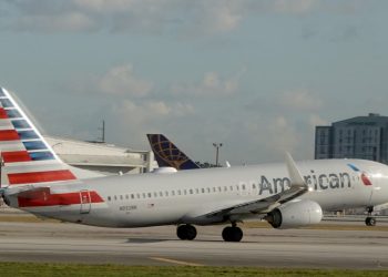 Stocks making the biggest moves midday: AAL, AVGO, JPM