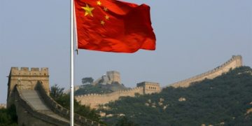 China is considering to allow the yuan to weaken next year as trade risks loom – report