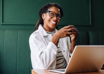 Financial Planning For Freelancers: 8 Tips To Budget And Save