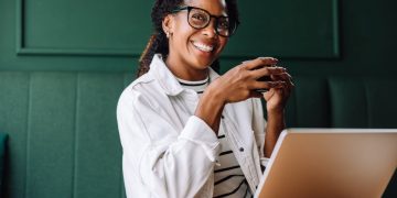 Financial Planning For Freelancers: 8 Tips To Budget And Save