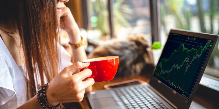 Is Now a Good Time to Invest? Consider These Factors