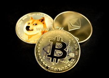 Bitcoin, Ethereum, XRP, Dogecoin Surge Around 5% In Christmas Eve ‘Santa Rally’