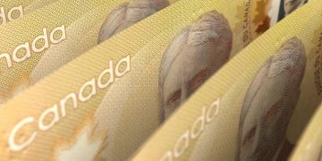 USD/CAD struggles to hold 1.4400 amid muted trading activity