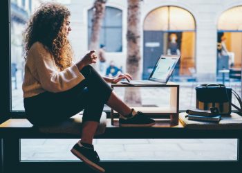 10 Best Student Checking Accounts of December 2024 – Money Crashers