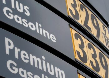 Crude Oil consolidates amid broadly positive market sentiment