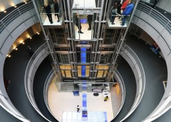 Germany’s own ‘magnificent seven’ help Dax defy bleak growth outlook