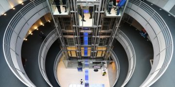 Germany’s own ‘magnificent seven’ help Dax defy bleak growth outlook