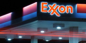 Exxon cranks up oil output despite fears of supply glut