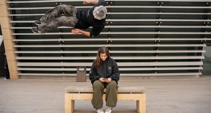 Iran lifts ban on WhatsApp and Google Play