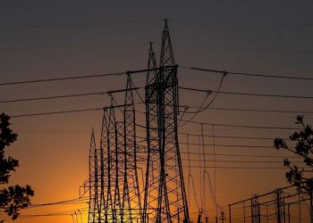AI poses threat to North American electricity grid, watchdog warns