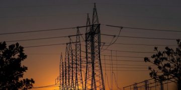 AI poses threat to North American electricity grid, watchdog warns