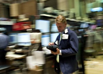 Record $600bn pours into global bond funds in 2024