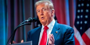 Donald Trump tells EU to buy US oil and gas or face tariffs