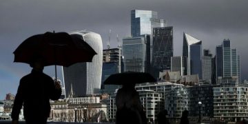 UK economy unexpectedly failed to grow in third quarter