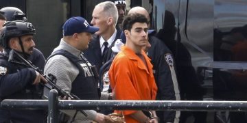 Live news: Luigi Mangione faces federal murder charge in UnitedHealthcare killing; US long-term bond yields rise to highest level in six months