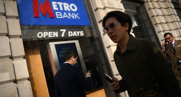 Metro Bank bosses buy shares as profits return