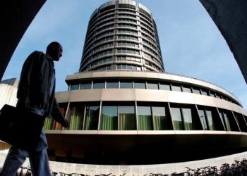 BIS warns politicians to rein in spending or risk market turbulence