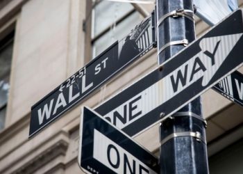 Trading frenzy boosts brokerages and Wall Street banks