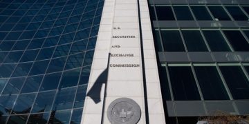 Silver Point accused by SEC of failing to monitor star lawyer