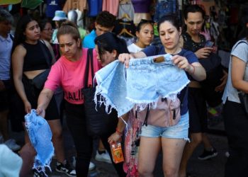 Argentina’s world-beating currency rally puts pressure on Javier Milei