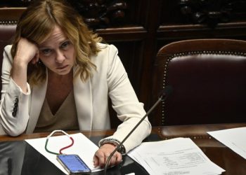 Giorgia Meloni races to finalise budget to affirm markets’ faith in Italy