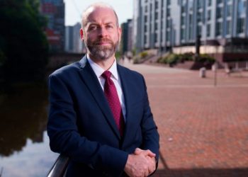 City should be more supportive of UK defence sector, says minister