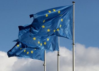 EU should force customers to buy less polluting products, companies say