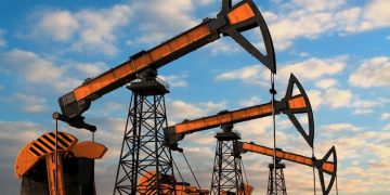 Crude Oil edges up slightly amid thin trade volumes ahead of Christmas