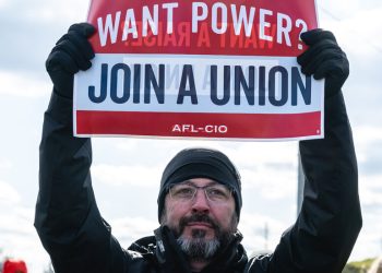 SEIU Joins Forces With AFL-CIO Ahead of New Trump Era