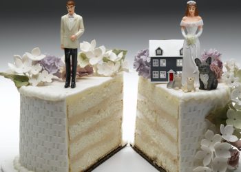 62% of couples keep at least some money separate from each other: survey