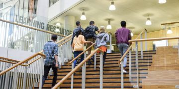 Freshmen college enrollment did not fall: research group cites error