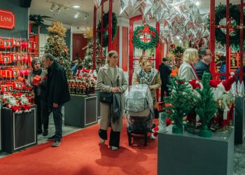 Retailers may be taking a more staggered approach to holiday hiring.