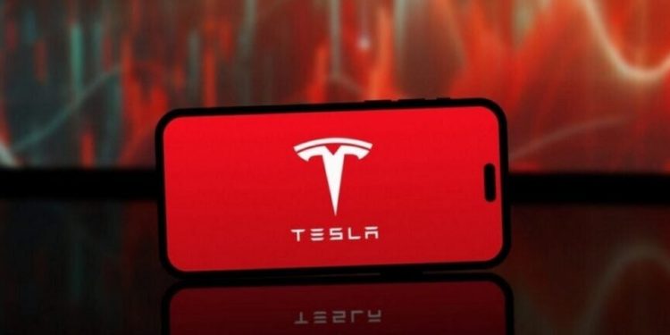 Biden Admin Brushes Off Tesla’s $100M Big-Rig Charging Funding Application, Says Report: Elon Musk Sighs – Tesla (NASDAQ:TSLA)