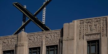 Wall Street Banks Prepare to Sell Billions of Dollars of X Loans