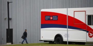 Canada to Provide $720 Million to Canada Post to Avoid Insolvency at Mail Service