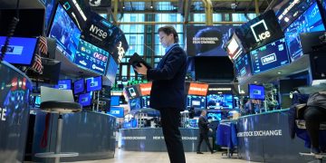 U.S. Stocks Sink Amid Fears Over DeepSeek and Chinese A.I. Advancements