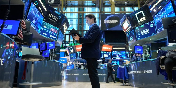 U.S. Stocks Sink Amid Fears Over DeepSeek and Chinese A.I. Advancements