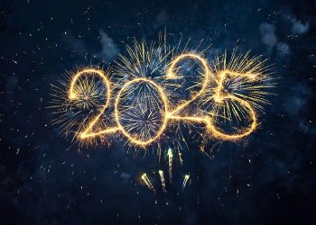 Tim Cook, Mark Zuckerberg, Elon Musk, And More: Tech Moguls Post Upbeat New Year Greetings: ‘Have A Good Feeling About 2025’ – Alphabet (NASDAQ:GOOG), Apple (NASDAQ:AAPL)