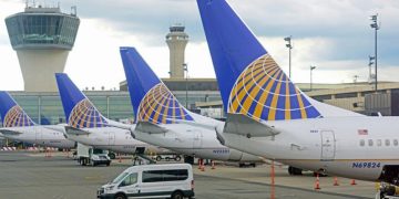 United Airlines Technical Signals Show Clear Skies Ahead Of Earnings – United Airlines Holdings (NASDAQ:UAL)