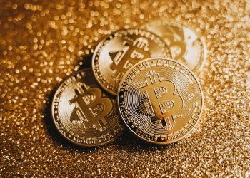 Bitcoin To Challenge Gold? Expert Sees US Taking The Lead