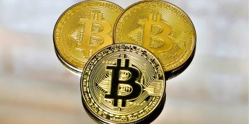 Bitcoin Upper Band Moves Above $105,400