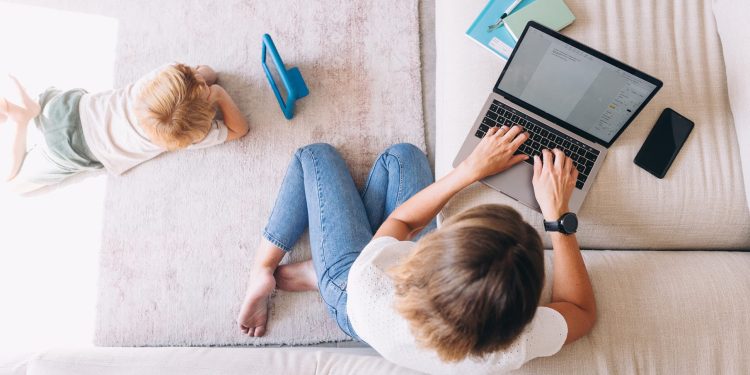 9 Passive Income Ideas for Stay-at-Home Parents