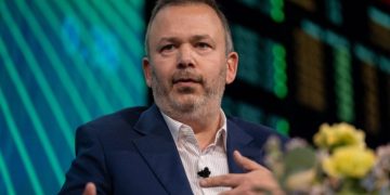 US activist Boaz Weinstein wants to be ‘white knight’ of UK stock market