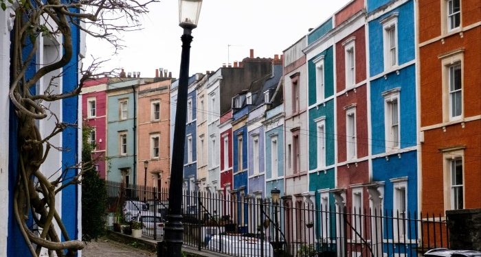 UK debt market sell-off threatens mortgage pain for households