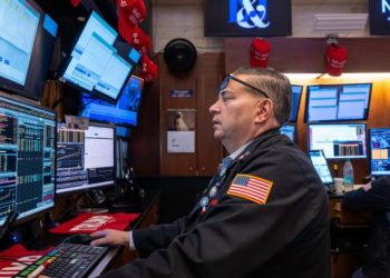 Fidelity to convert $180mn bond index fund into ETF