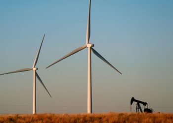 Investors in clean energy funds backtrack as rates and Donald Trump cloud outlook