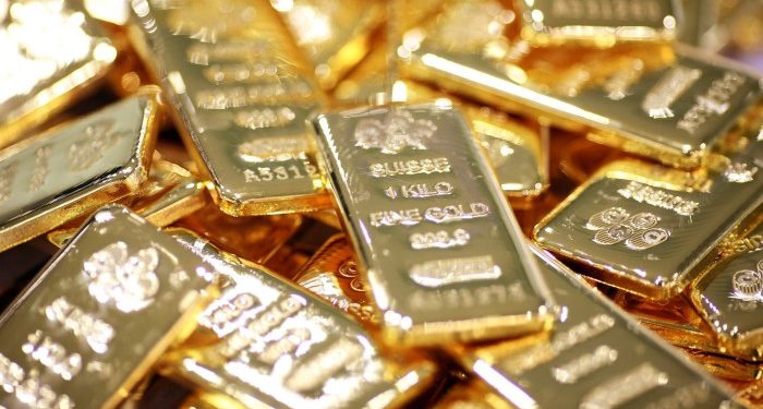 Gold stockpiling in New York leads to London shortage