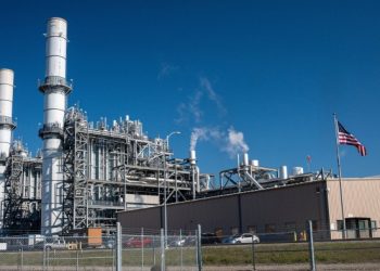 Exxon foe Engine No. 1 to build fossil fuel plants with Chevron