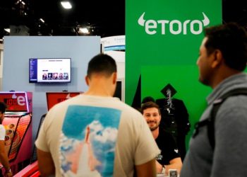 IPO hopeful eToro grabs market bull by the horns