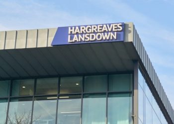 Record number of Hargreaves Lansdown customers vote in trust battle